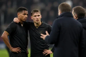 Discussie rondom gedrag van twee spelers na belangrijke overwinning in nationale competitie