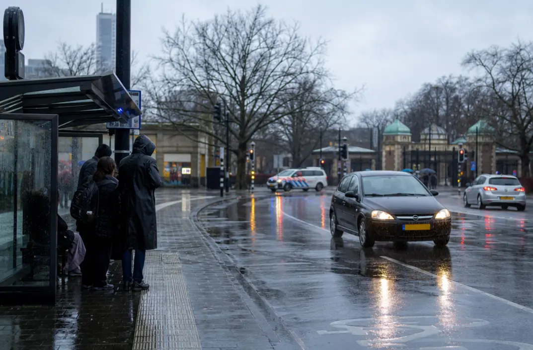 Onrust en geweld bij incidenten in Diergaarde Blijdorp en in stadsbus