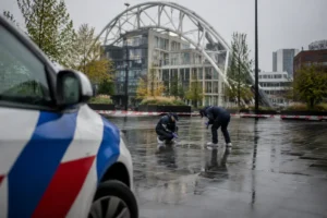 Politie voert heronderzoek uit op Kralingseplein na dodelijke schietpartij
