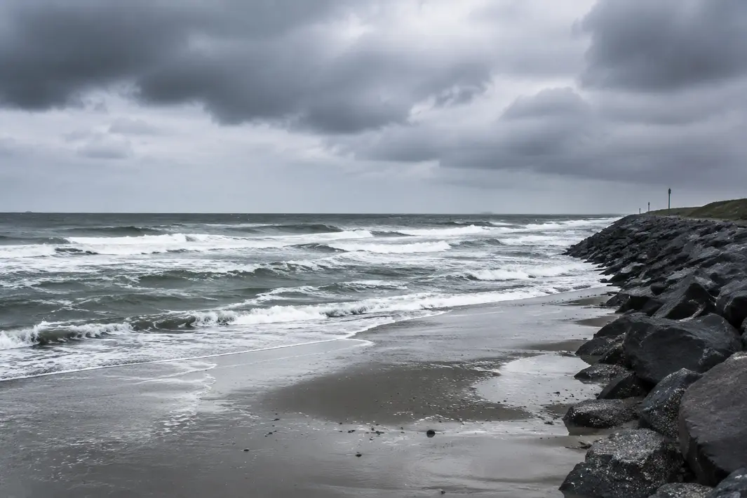 Surfer overleden na incident bij Brouwersdam